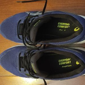 Asics Gel Sole athletic shoes size 10.